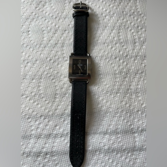 Coach watch - Picture 2 of 4